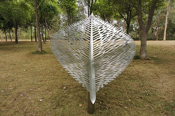 Custom Floating Stainless Steel Leaf Sculpture for Landscape and Water Features  Custom Floating Stainless Steel Leaf Sculpture for Landscape and Water Features